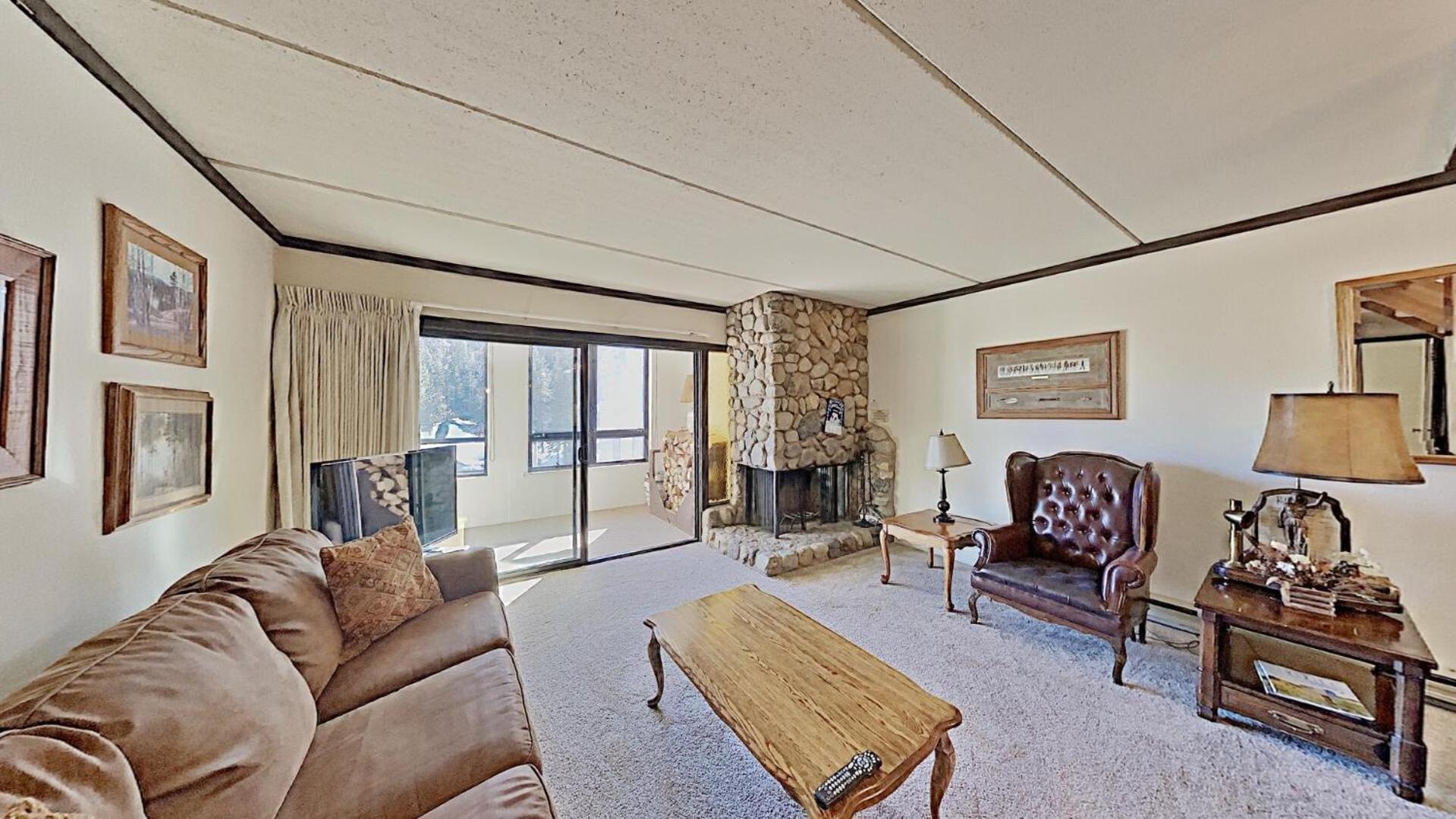 Slopeside 1849 - Comfortable 3 Bedroom With Full Kitchens *