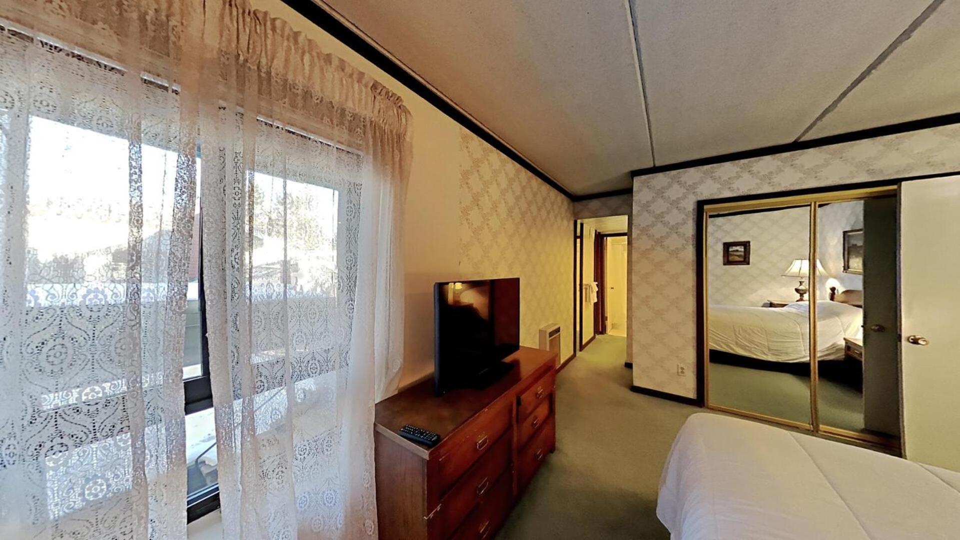 Slopeside 1849 - Comfortable 3 Bedroom With Full Kitchens *